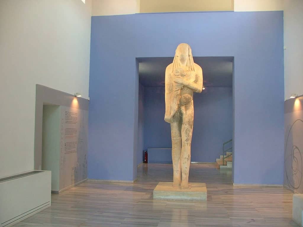 statue of kouros 