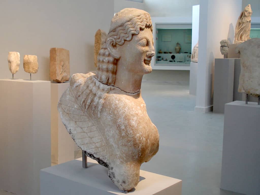 statue of a greek girl 