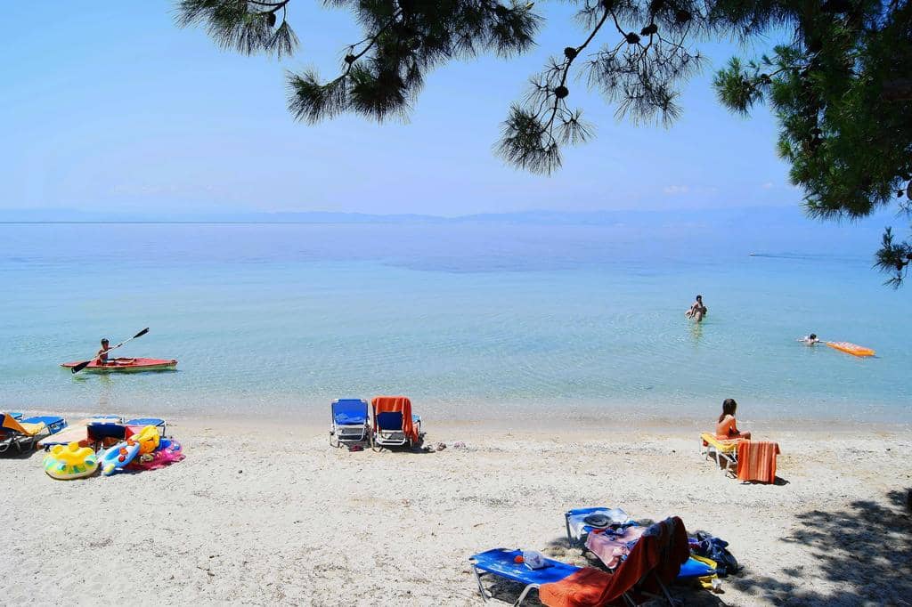 best family beaches in thassos - beautiful sandy pachis beach 