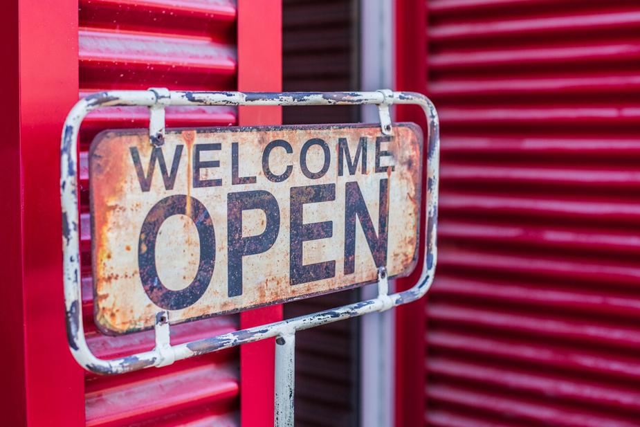 rusty-welcome-sign